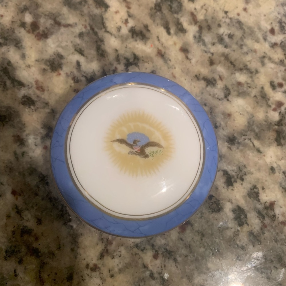 Vintage White House Collection